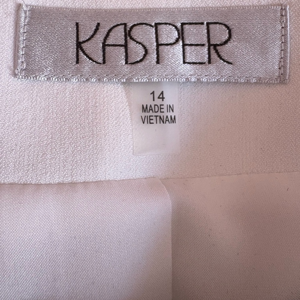 Kasper Off-White Ruffle Sleeve Jacket - Picture 8 of 9